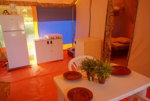 Camping La Draille - Canvas bungalow Rocamadour - Photo 2