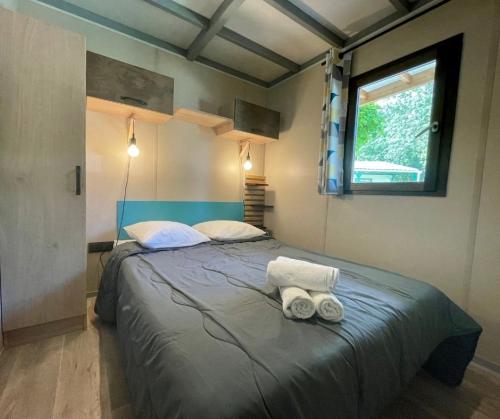 Flower Camping La Venise Verte - Chalet PREMIUM 39m² (2 bedrooms) + terrace + TV - Photo 3