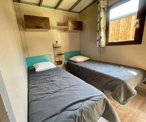 Flower Camping La Venise Verte - Chalet PREMIUM 39m² (2 bedrooms) + terrace + TV - Photo 4