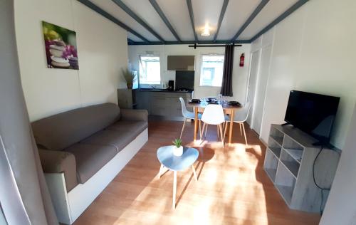 Flower Camping La Venise Verte - Chalet CONFORT 48m² (3 bedrooms) + sheltered terrace + TV - Photo 2