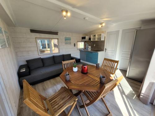 Flower Camping La Venise Verte - Mobil Home CONFORT 33 m² (2 bedrooms) + Terrace + TV - Photo 2
