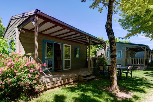 Flower Camping La Venise Verte - Chalet CONFORT 36m² (2 bedrooms) + sheltered terrace + TV - Photo 1