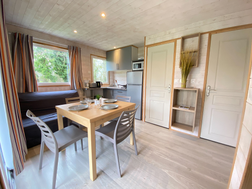 Flower Camping La Venise Verte - Chalet PREMIUM 36m² (2 bedrooms) + sheltered terrace 6m² + TV - Photo 2