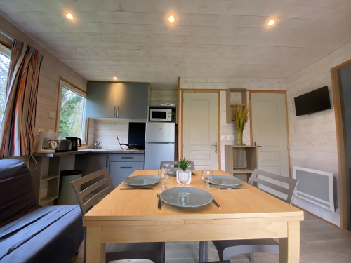 Flower Camping La Venise Verte - Chalet PREMIUM 36m² (2 bedrooms) + sheltered terrace 6m² + TV - Photo 3