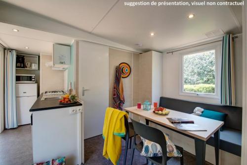 Flower Camping Les Ilates - Homeflower PREMIUM 26,5m² (2 bedrooms) + CLIM + half-covered terrace + TV + sheets + towels - Photo 3
