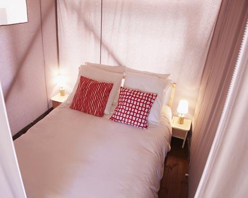 Flower Camping Les Ilates - Cabane Lodge on piles STANDARD 34 sqm (2 bedrooms) - sheltered terrace - without private facilities - Photo 3