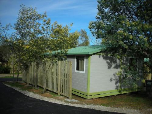 Camping Lou Cabasson - Chalet le Pellegrin - sheltered terrace 10m² (Max 2 adults) - Photo 3