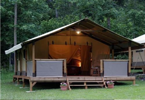 Camping Lou Cabasson - Cap Bénat Lodge (Max 4 adults) - Photo 1
