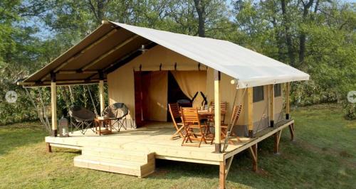 Camping Lou Cabasson - Cap Bénat Lodge (Max 4 adults) - Photo 9