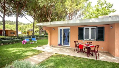 Camping Village Baia Azzurra - Bungalow 'De Luxe' - 40m² - 2 bedrooms - Photo 1