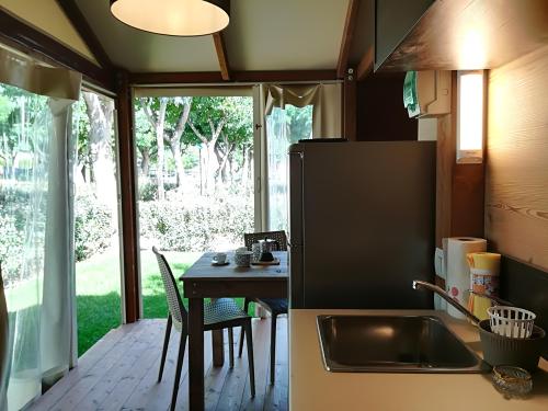 Eurcamping Roseto - Mini Lodge Lagrein Plus, private garden - Photo 2