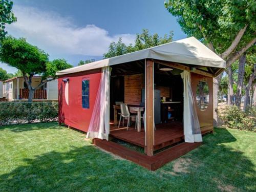Eurcamping Roseto - Mini Lodge Lagrein Plus, private garden - Photo 7