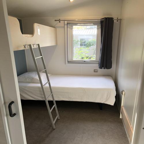 Camping MARINA PLAGE - Mobil-home IRM Life P1 (sleeps 4 people) - Photo 4