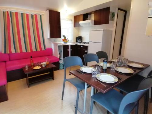 Camping du Domaine de Massereau - Mobile home Détente - 3 bedrooms - Photo 3