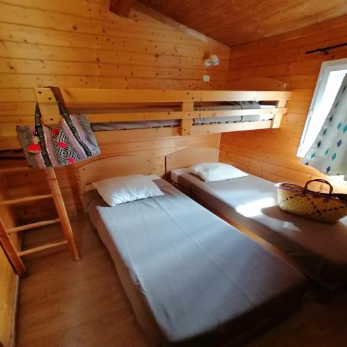 Camping du Domaine de Massereau - Chalet - 2 bedrooms - Photo 2