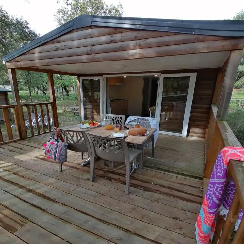Camping du Domaine de Massereau - Mobile home Rencontre - 2 bedrooms - Photo 2