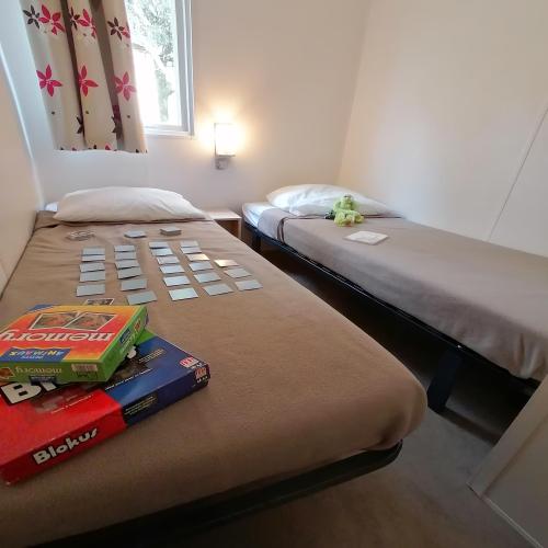 Camping du Domaine de Massereau - Mobile home Rencontre - 2 bedrooms - Photo 7