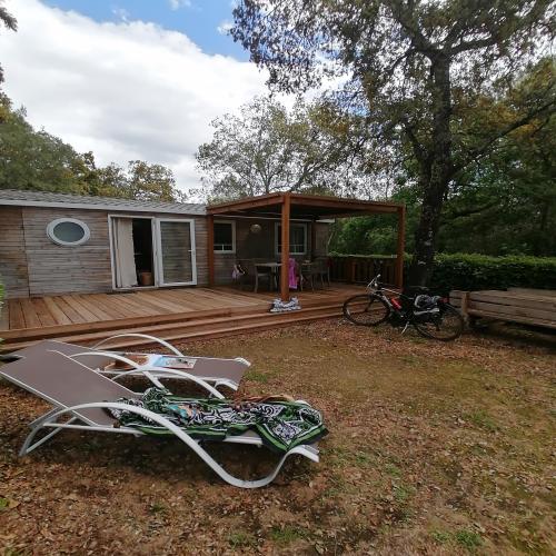 Camping du Domaine de Massereau - Mobile home Héritage - 3 bedrooms - Photo 4