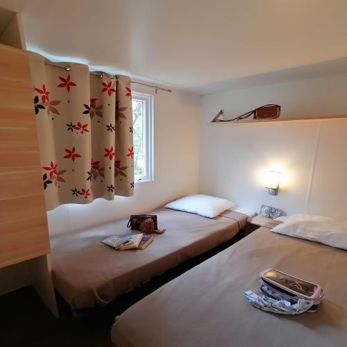 Camping du Domaine de Massereau - Mobile home Héritage - 3 bedrooms - Photo 7