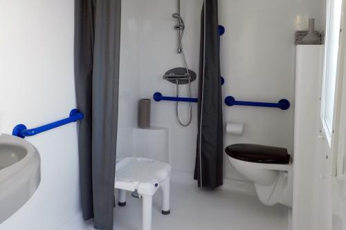 Camping Sandaya Cypsela Resort - Cottage 2 bedrooms **** adapted to the people with reduced mobility - Photo 6