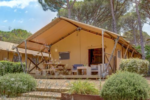 Camping Sandaya Cypsela Resort - LODGE SAFARI 2 bedrooms**** - Photo 1