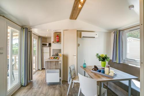 Camping Sandaya Cypsela Resort - Cottage 3 bedrooms airconditioning*** - Photo 2