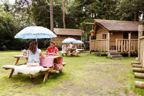 RCN Vakantiepark de Jagerstee - Hunters cabin - Photo 1
