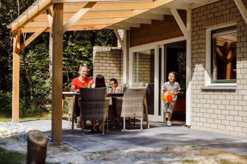 RCN Vakantiepark de Noordster - Bungalow Mars - Photo 2