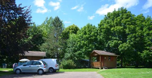 Camping de Saulieu - Mini-Chalet Anaïs without toilet blocks - Photo 1