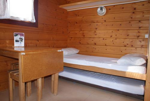 Camping de Saulieu - Mini-chalet Olga without toilet blocks - Photo 4