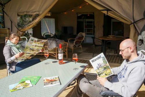 Camping De Schuur - Rental safari tent - Photo 2