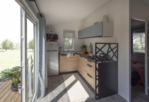 Camping Reine Mathilde - Mobilhome CONFORT PLUS - 2 Bedrooms - Photo 4