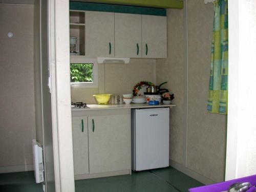 Camping Reine Mathilde - CHALET TRIANON - 2 Bedrooms 28m² - Photo 4