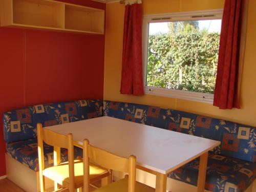Camping Reine Mathilde - Mobilhome - 2 Bedrooms 28m² - Photo 3