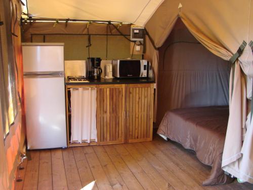 Camping Reine Mathilde - LODGE VICTORIA 30m² with 10m² sheltered terrace - Photo 4