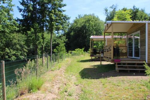 Camping du Viaduc - Mobile-home - Lodge Bleu du Lac - Photo 2