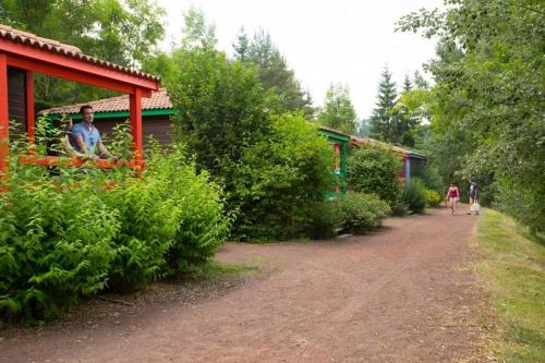 Flower Camping La Rochelambert - Chalet Marina Confort+ 30m² - 2 bedrooms + sheltered terrace 15m² - Photo 5