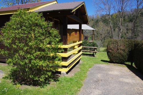 Flower Camping La Rochelambert - Cabanon ECO Jaune 12m² 1 bedroom + Terrace 3m² - without toilet block - Photo 6