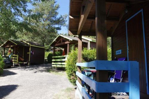 Flower Camping La Rochelambert - Cabanon ECO Vert 10m² + Terrace 3m² - without toilet block - Photo 3