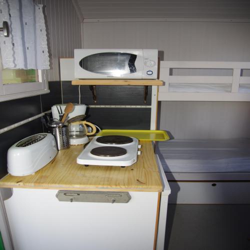 Flower Camping La Rochelambert - Cabanon ECO Vert 10m² + Terrace 3m² - without toilet block - Photo 7