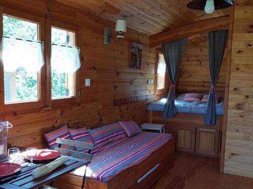 Flower Camping La Rochelambert - Gipsy caravan Velay Confort+ 18m² + Velay 18m² terras 15m² - Photo 5