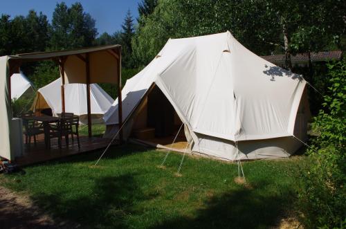 Flower Camping La Rochelambert - Nomadic tent Confort 36m² 2 bedrooms + Terrace 10m² - No bathroom - Photo 10