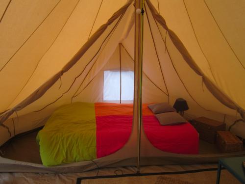 Flower Camping La Rochelambert - Nomadic tent Confort 36m² 2 bedrooms + Terrace 10m² - No bathroom - Photo 2