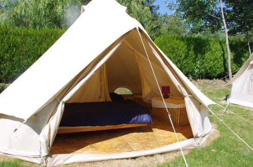 Flower Camping La Rochelambert - Nomadic tent Confort 36m² 2 bedrooms + Terrace 10m² - No bathroom - Photo 7