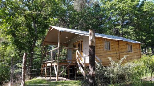 Flower Camping La Rochelambert - Cabin Lodge 4 saisons Confort+ 25m² - 25m²- 2 bedrooms + sheltered terrace 12m² - Photo 3