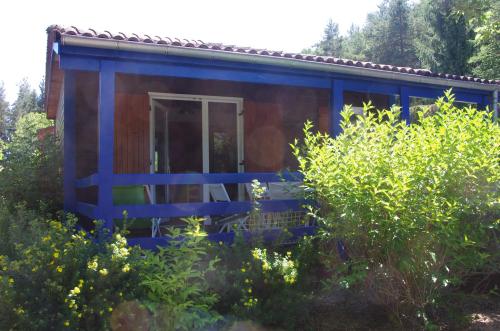 Flower Camping La Rochelambert - Chalet Marina Confort+ 30m² 2 bedrooms - adapted to the people with reduced mobility + sheltered terrace 15m² - Photo 3
