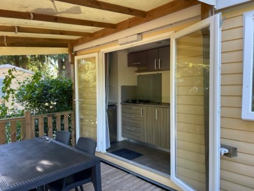 Camping La Chatonnière - Mobil-home Vénus 22.9m² - 2 chambres avec une terrasse semi-couverte - Photo 1