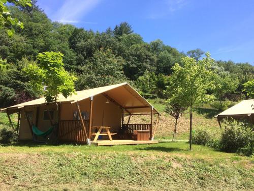 Camping La Chatonnière - safari tent, 2 chambres avec terrasse couverte, 38m² - Photo 1