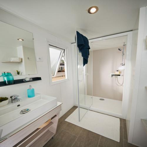 Camping La Chatonnière - Mobile-home 3 bedrooms 33m² - sheltered terrace - Photo 6