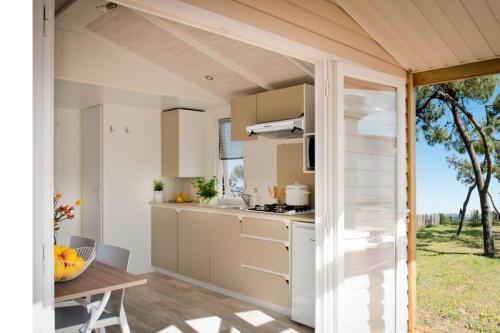 Camping Le Marqueval - Mobile home Loggia 25m² + terrace - 2 Bedrooms - Photo 5